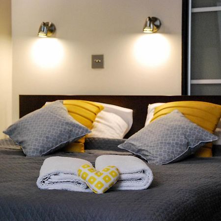 Aparthotel Kadetus クラクフ エクステリア 写真